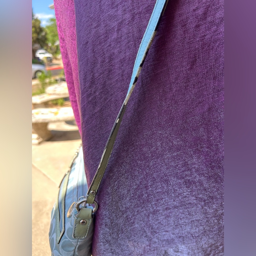 Coach Light Blue 2000s Crossbody Bag ๐ฉต - Picture 4 of 16